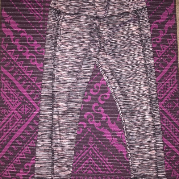 Lululemon cropped leggings - Picture 1 of 3